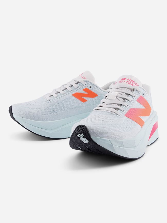 New Balance FuelCell SuperComp Trainer v3 Dam