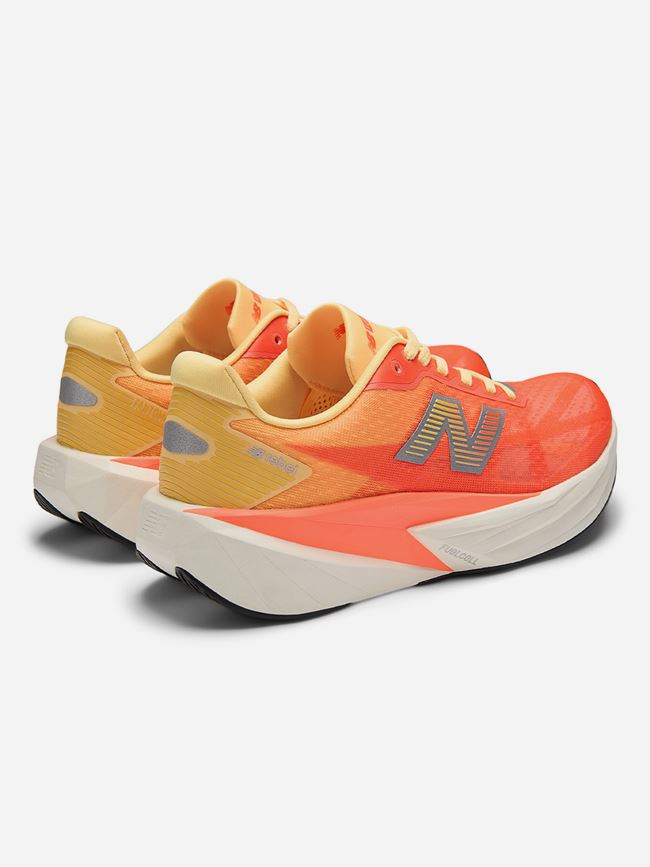New Balance FuelCell Rebel v5 Dam