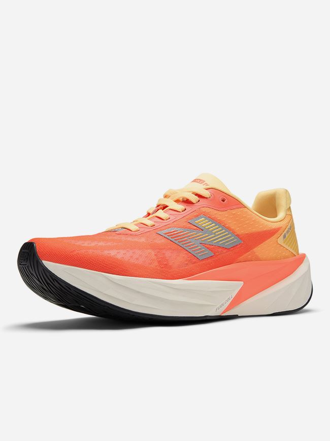 New Balance FuelCell Rebel v5 Dam