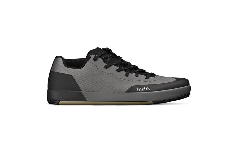Fizik Cykelsko MTB Gravita Versor Flat Grey/Mud