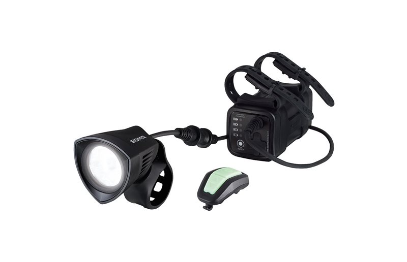 Polkupyörän valo Sigma Buster 2000 Multisport sis. Kypäräkiinnike & kaukosäädin