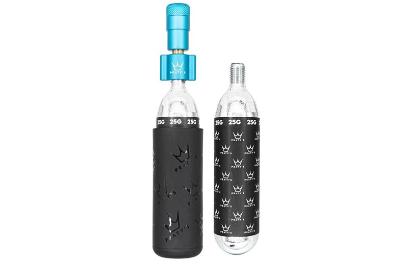 CO2-pumppu Peaty's Holeshot CO2 Turkoosi sis. 2kpl 25g Patruunaa & Suojahylsy