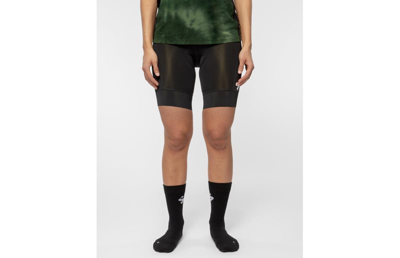 Sweet Protection Naisten pyöräilyshortsit Hunter Roller Shorts W Musta