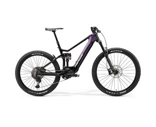 El MTB Merida eONE-SIXTY 8000 lilla/sort