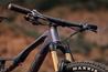 Täysjousto maastopyörä Orbea Oiz H30 Moondust Blue-Leo Orange
