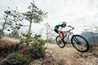 Täysjousto maastopyörä Orbea Oiz H30 Moondust Blue-Leo Orange