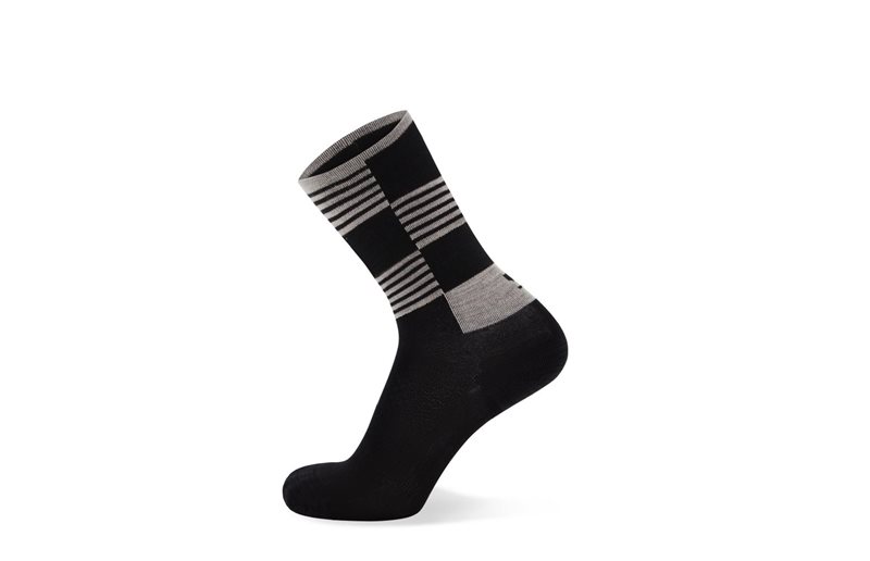 Mons Royale Pyöräilysukat Atlas Crew Sock Black Check