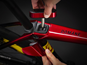 Trek Racer Komfort Domane SLR 9 Gen 4 Metallic Red Smoke til Blue Smoke Fa