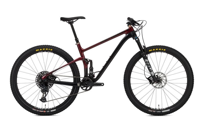 Maastopyörä NS Bikes Synonym TR 2 Musta / Punainen