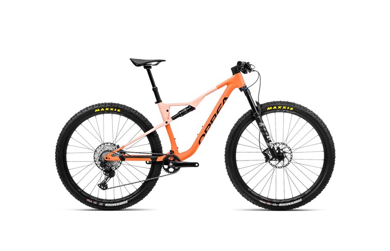 Täysjousto maastopyörä Orbea Oiz H10 Apricot Orange-Limestone Beige (Matt)