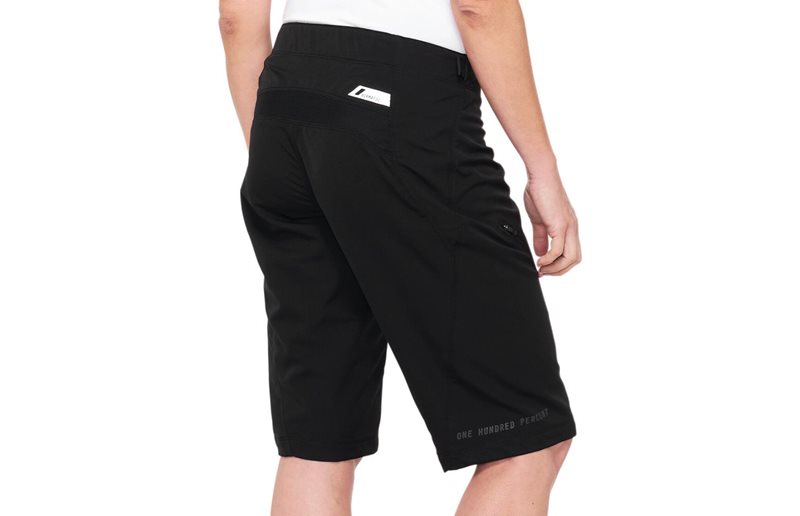 100% Naisten pyöräilyshortsit Airmatic Womens Shorts Black