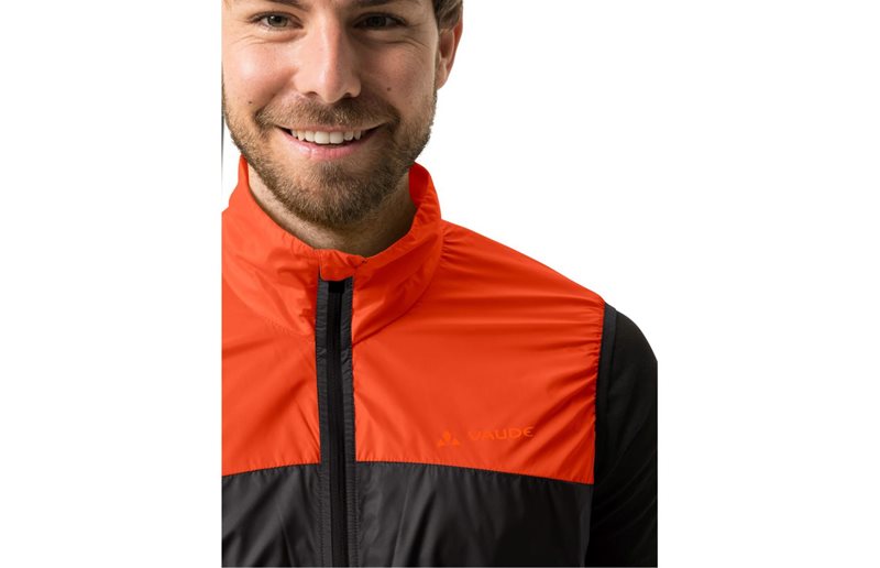 VAUDE Pyöräilyliivi Matera Air Vest Men Glowing Red