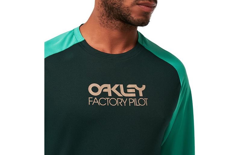 Oakley Factory Pilot MTB II LS Jersey Men Hunter Green Helmet