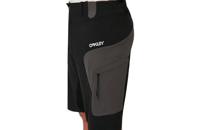 Oakley Maven MTB Cargo Shorts Men Blackout