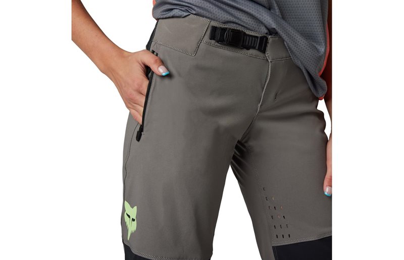 Fox Naisten pyöräilyshortsit Defend Race Shorts Women