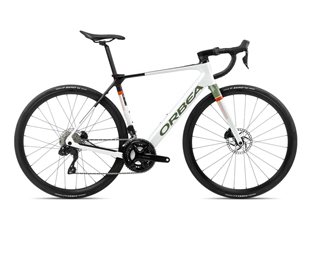 Orbea Maantie sähköpyörä Gain M30i White Chic-Metallic Green Artichoke