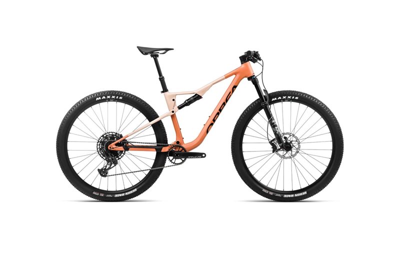 Täysjousto maastopyörä Orbea Oiz H20 Apricot Orange-Limestone Beige Matt