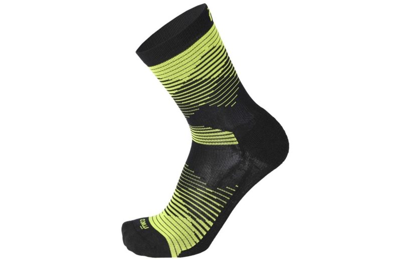 Mico Lightweight Extra Dry Run Crew Socks