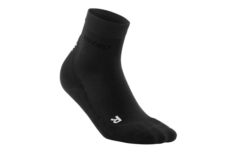 Cep Classic All Black Socks Mid Cut