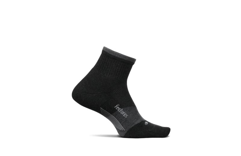 Feetures Trail Cushion Quarter Socks