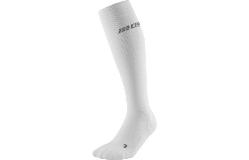 CEP Löparstrumpor Ultralight Socks Tall v3 Dam White