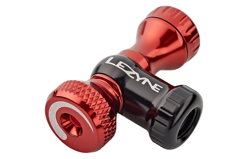 CO2-pumppu Lezyne Control Drive (presta & autoventtiili) Punainen sis. 1kpl 25g Patruuna
