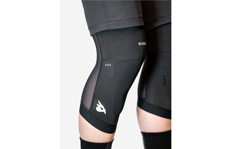 Knäskydd Bluegrass Aura Knee Black