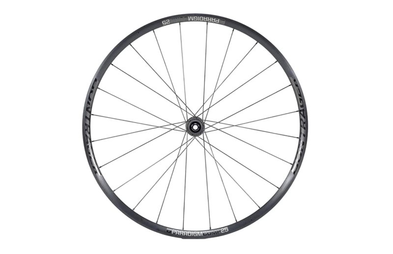 Landeveishjul bak Bontrager Paradigm Comp Tlr Disc 28"