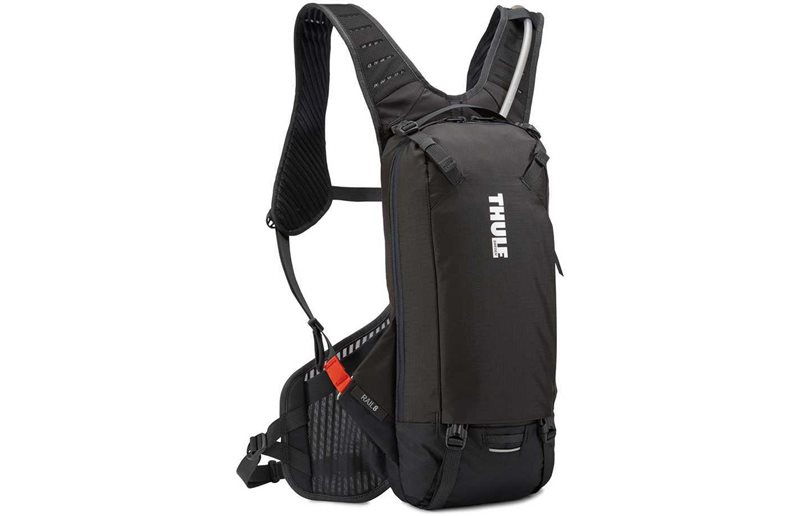 Thule Juomareppu Rail 8L sis. 2.5L Juomarakko, Obsidian