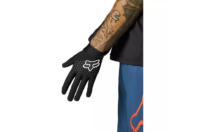 Fox Pyöräilyhanskat Defend Glove Musta