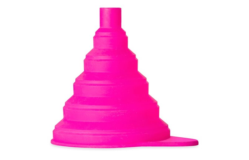 Suppilo Muc-Off Collapsible Silicone Funnel Kasaan taittuva