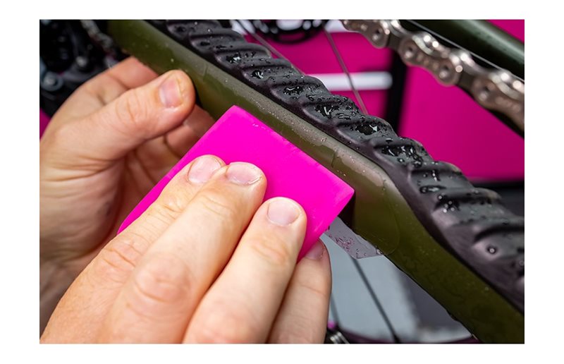 Muc-Off Application Squeegee This Nifty